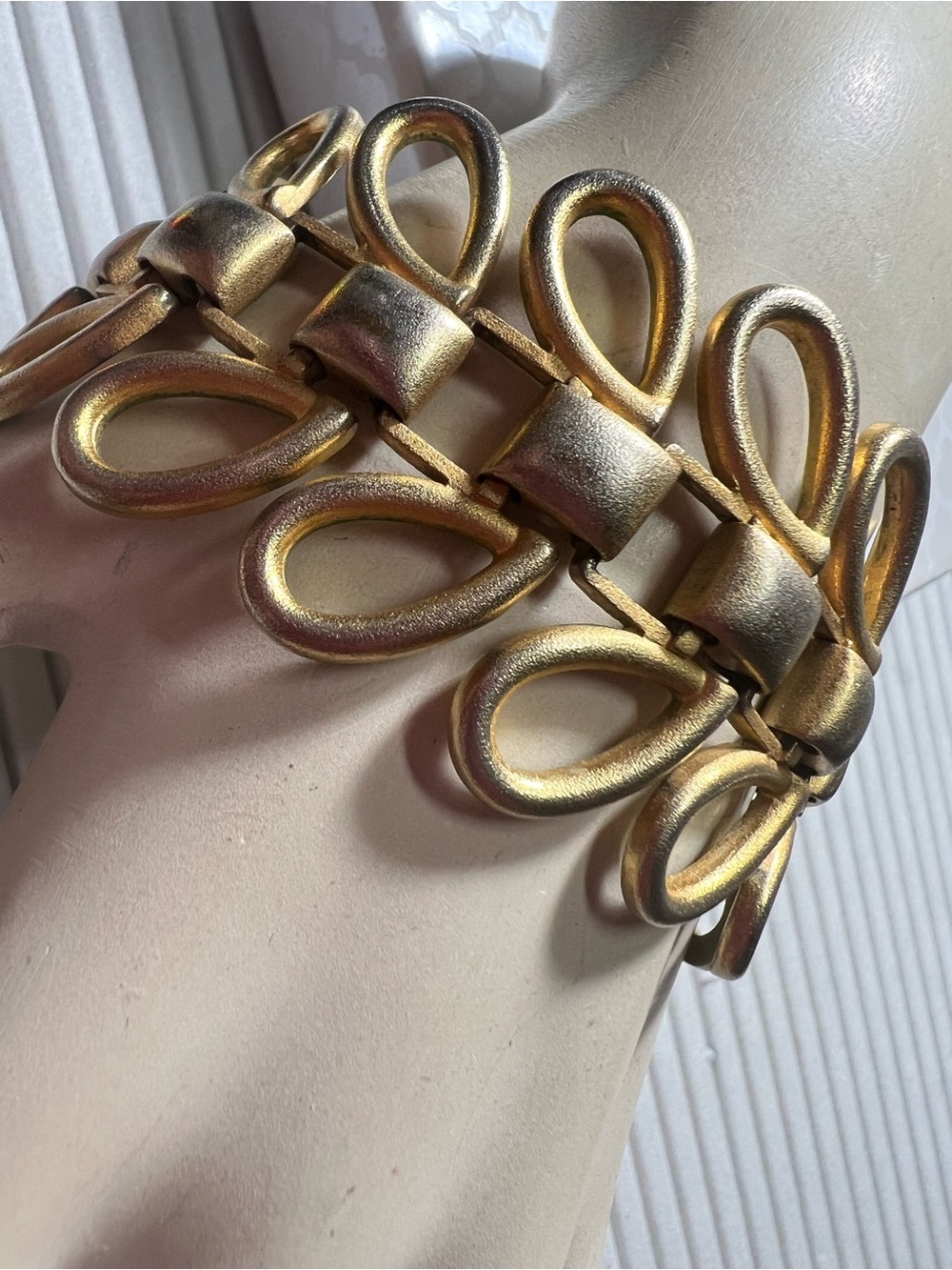 Vintage Gold Link Loop Bracelet